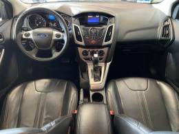 FORD - FOCUS - 2014/2015 - Branca - R$ 56.900,00