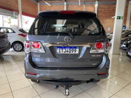 TOYOTA - HILUX SW4 - 2012/2012 - Cinza - R$ 139.900,00