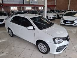 TOYOTA - ETIOS - 2020/2021 - Branca - R$ 68.900,00