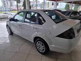 FORD - FIESTA - 2013/2014 - Branca - R$ 34.900,00