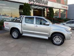 TOYOTA - HILUX - 2013/2013 - Prata - R$ 137.900,00