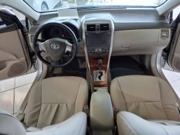 TOYOTA - COROLLA - 2008/2009 - Prata - R$ 58.900,00