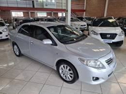 TOYOTA - COROLLA - 2008/2009 - Prata - R$ 58.900,00