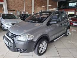 VOLKSWAGEN - CROSSFOX - 2005/2006 - Cinza - R$ 27.900,00