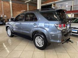 TOYOTA - HILUX SW4 - 2012/2012 - Cinza - R$ 139.900,00