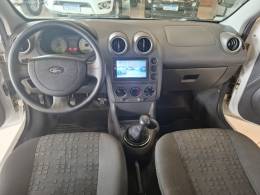 FORD - FIESTA - 2002/2003 - Branca - R$ 23.900,00