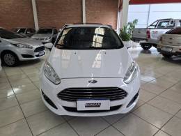 FORD - FIESTA - 2015/2016 - Branca - R$ 59.900,00