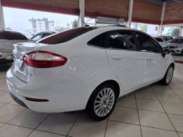 FORD - FIESTA - 2015/2016 - Branca - R$ 59.900,00