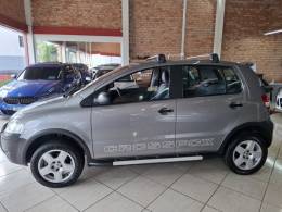 VOLKSWAGEN - CROSSFOX - 2005/2006 - Cinza - R$ 27.900,00