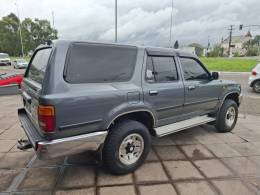 TOYOTA - HILUX SW4 - 1994/1995 - Cinza - R$ 67.900,00