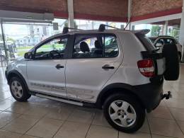 VOLKSWAGEN - CROSSFOX - 2009/2010 - Prata - R$ 38.900,00