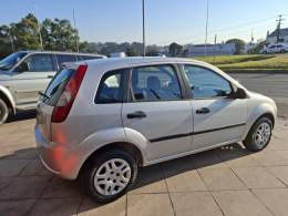 FORD - FIESTA - 2002/2003 - Prata - R$ 18.900,00