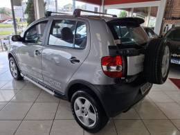 VOLKSWAGEN - CROSSFOX - 2005/2006 - Cinza - R$ 27.900,00