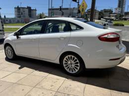 FORD - FIESTA - 2015/2015 - Branca - R$ 53.900,00