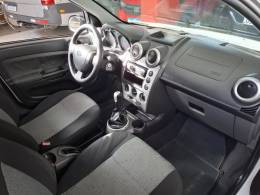 FORD - FIESTA - 2013/2014 - Branca - R$ 34.900,00