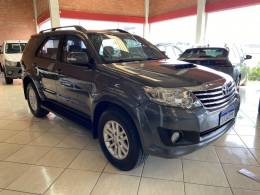 TOYOTA - HILUX SW4 - 2012/2012 - Cinza - R$ 139.900,00