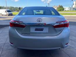 TOYOTA - COROLLA - 2014/2015 - Prata - R$ 88.900,00