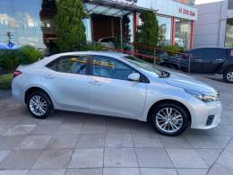 TOYOTA - COROLLA - 2014/2015 - Prata - R$ 88.900,00