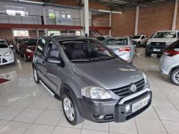 VOLKSWAGEN - CROSSFOX - 2005/2006 - Cinza - R$ 27.900,00