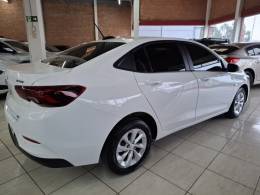 CHEVROLET - ONIX - 2019/2020 - Branca - R$ 79.900,00