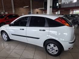 FORD - FOCUS - 2008/2008 - Branca - R$ 26.900,00