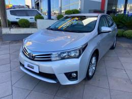 TOYOTA - COROLLA - 2014/2015 - Prata - R$ 88.900,00