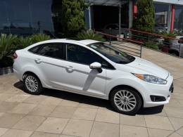 FORD - FIESTA - 2015/2015 - Branca - R$ 53.900,00