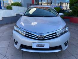 TOYOTA - COROLLA - 2014/2015 - Prata - R$ 88.900,00