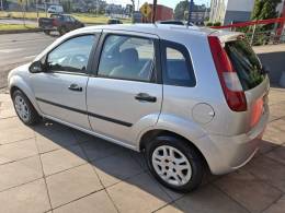 FORD - FIESTA - 2002/2003 - Prata - R$ 18.900,00