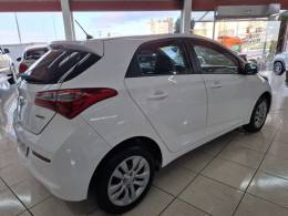 HYUNDAI - HB20 - 2017/2018 - Branca - R$ 62.900,00