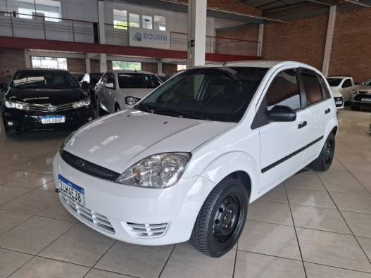 FORD - FIESTA - 2002/2003 - Branca - R$ 23.900,00