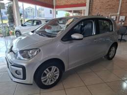 VOLKSWAGEN - UP - 2017/2018 - Prata - R$ 57.900,00