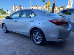 TOYOTA - COROLLA - 2014/2015 - Prata - R$ 88.900,00