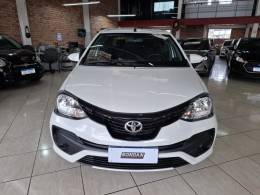 TOYOTA - ETIOS - 2020/2021 - Branca - R$ 68.900,00